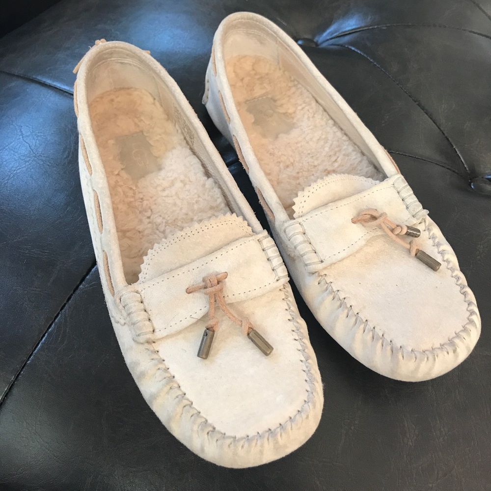 UGG FLATS